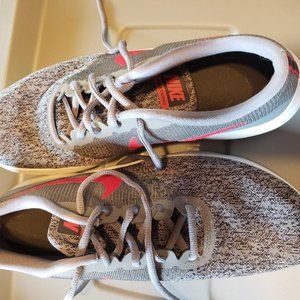 Gray Black and Red Nike Men's Sneaker Size 11